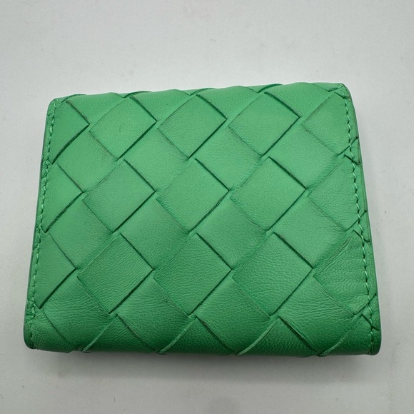 Bottega Intrecciato Small Tri-fold Wallet - Picture 4 of 16